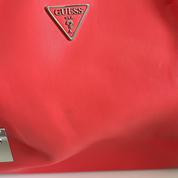 Guess Tangey girlfriend shoulder purse - Picture 11 of 13